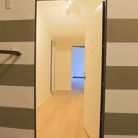 Renovated With Balcony In San Lorenzo - With Elevator Апартаменти