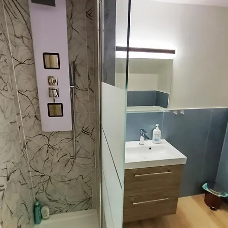 Renovated With Balcony In San Lorenzo - With Elevator Apartamento Génova